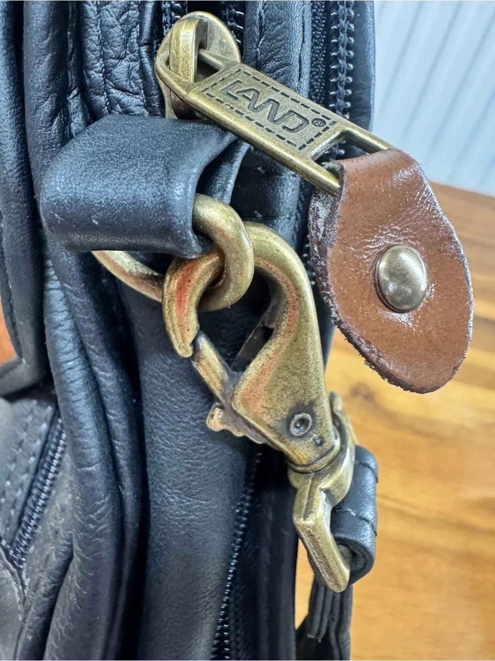 Land Santa Fe #8022 Vintage Black Full-grain Colombian Vaqueta Leather Crossbody
